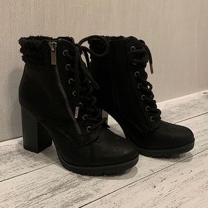 XOXO Jeanna Heeled Boots